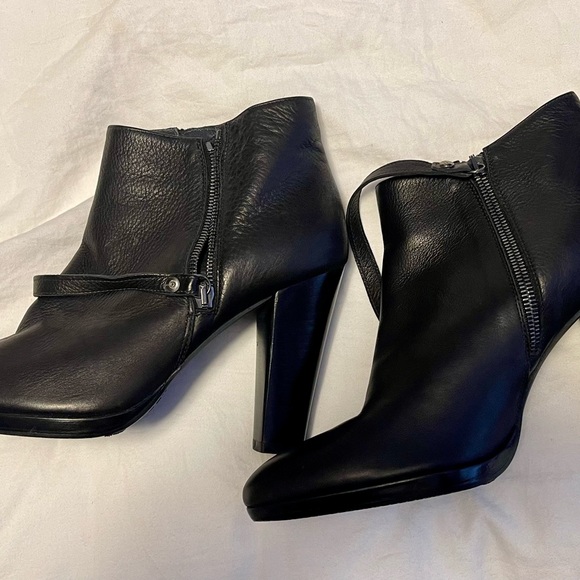 Never worn outside,  Stuart Weitzman booties - Picture 3 of 8